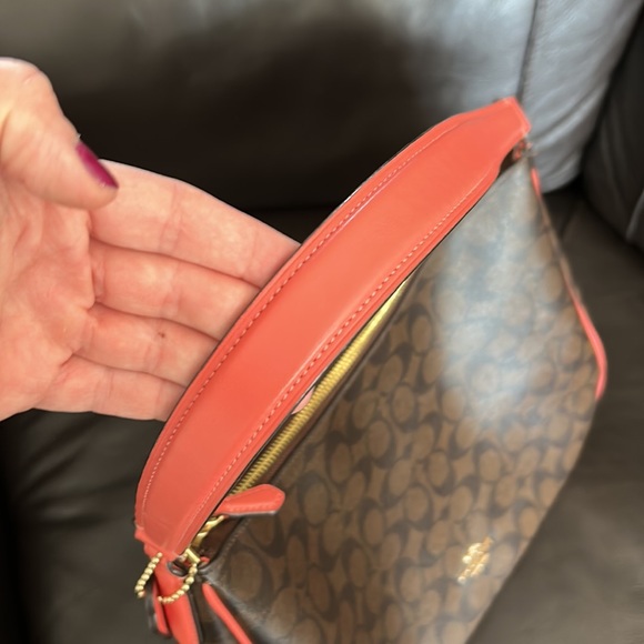 EUC Coach Tote - Picture 8 of 9